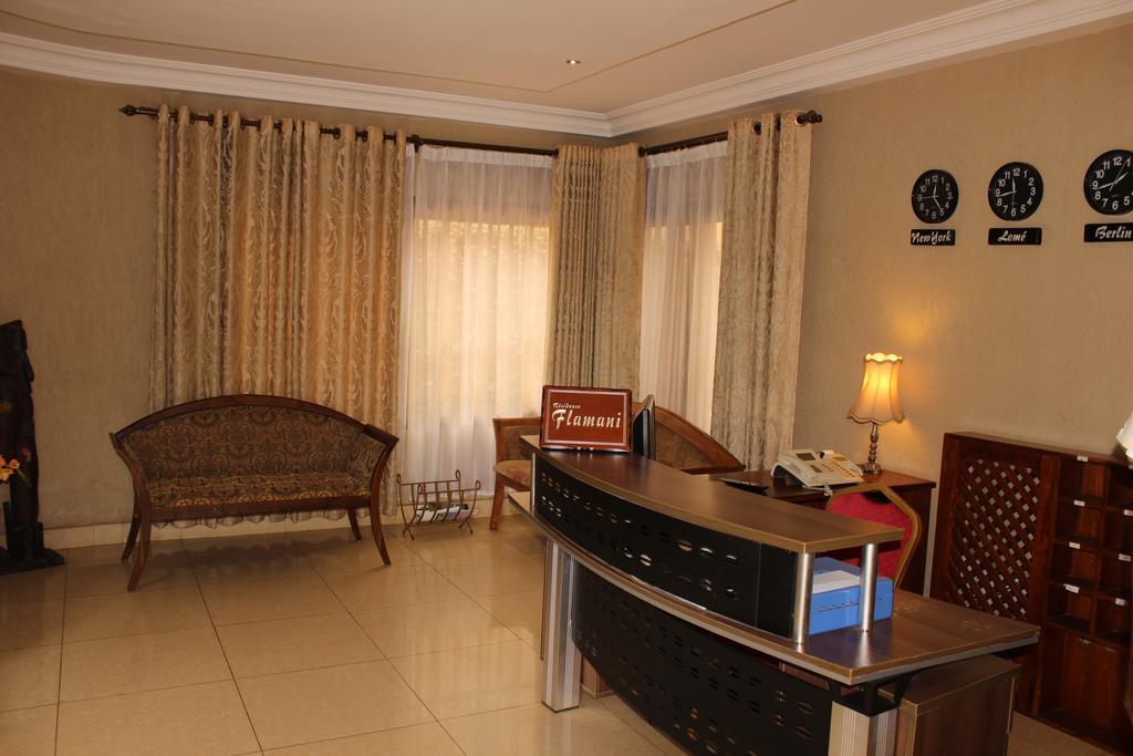 Hotel Residence Flamani Lomé Exterior photo