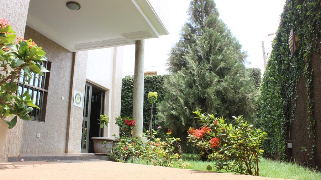 Hotel Residence Flamani Lomé Exterior photo