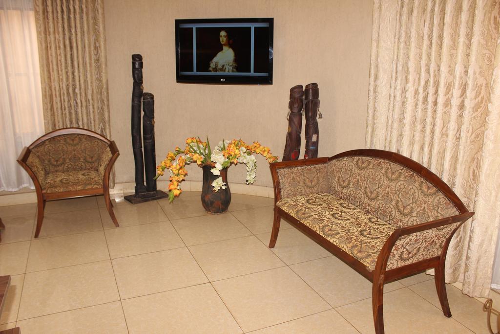 Hotel Residence Flamani Lomé Exterior photo