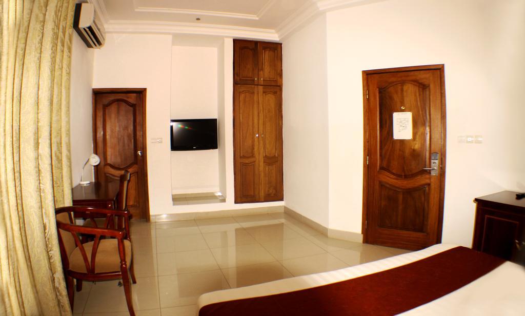 Hotel Residence Flamani Lomé Exterior photo