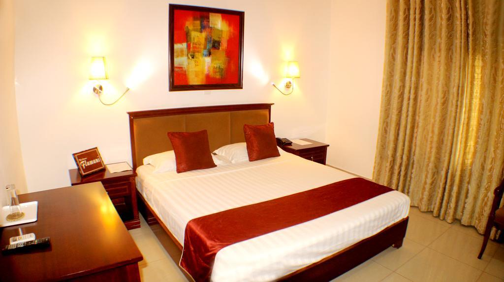 Hotel Residence Flamani Lomé Exterior photo